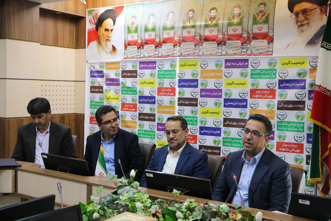 امضای تفاهم‌نامه همکاری مشترک میان اداره‌کل راه و شهرسازی و اداره‌کل منابع طبیعی و آبخیزداری استان فارس