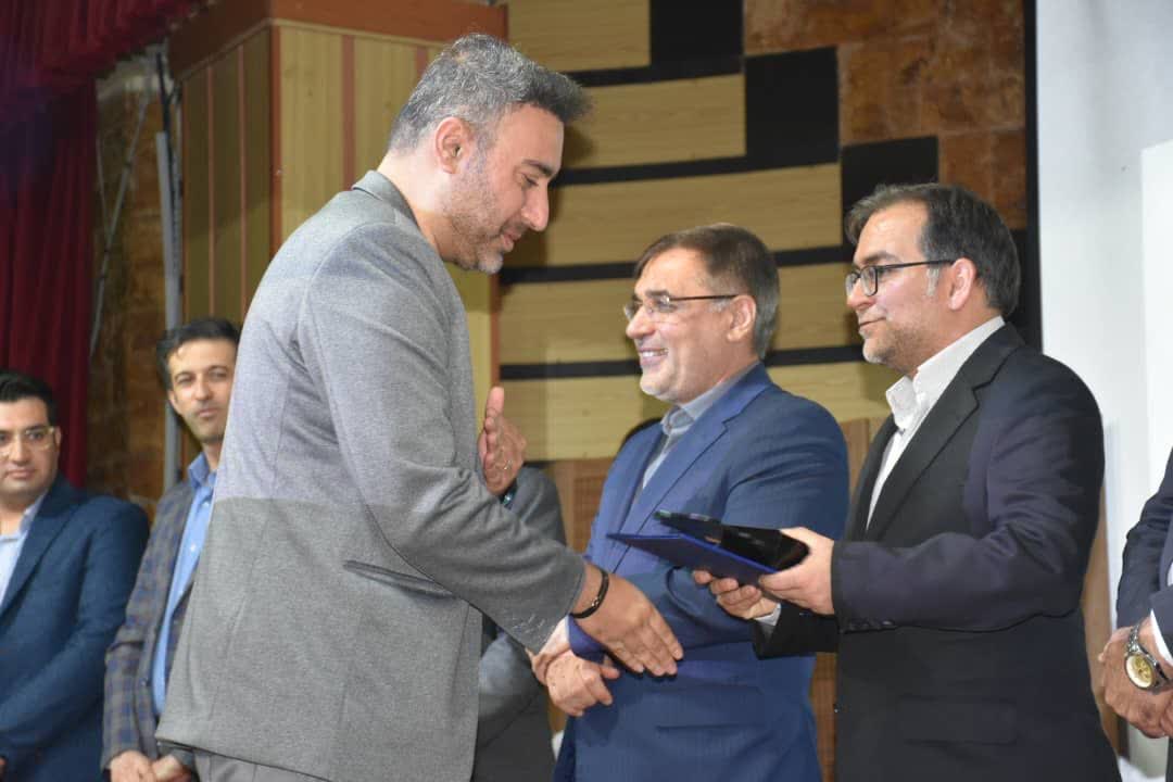 تجلیل از ۳۶ واحد صنعتی و معدنی پیشرو فارس در حوزه پژوهش و فناوری