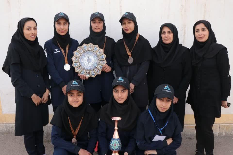 نائب قهرمانی دختران دانش آموز دوومیدانی کار متوسطه دوم استان فارس در کشور